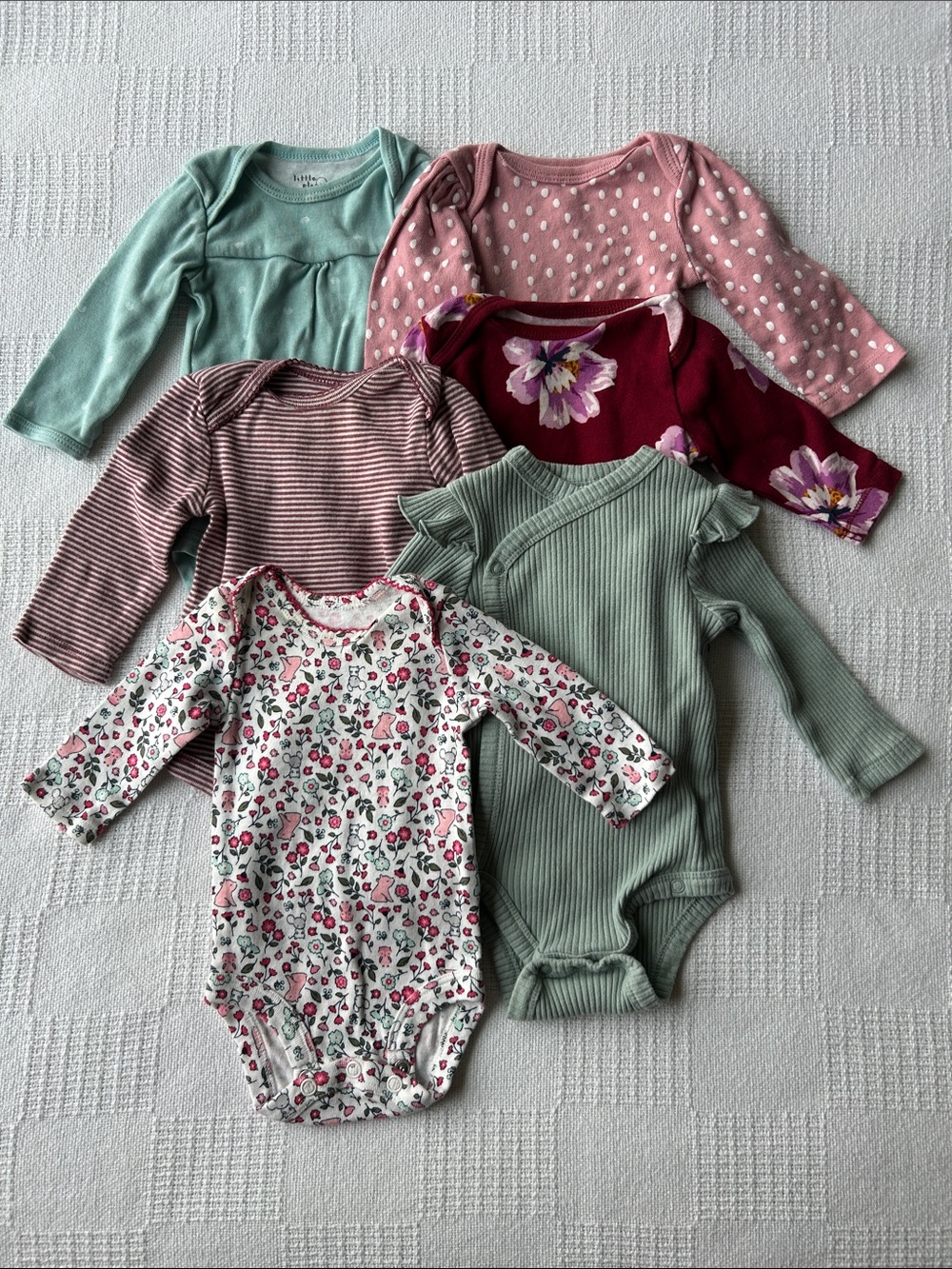 6 Girls long sleeve onesies size 0-3 months
